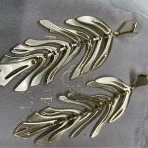 Kendra Scott Lotus Earrings